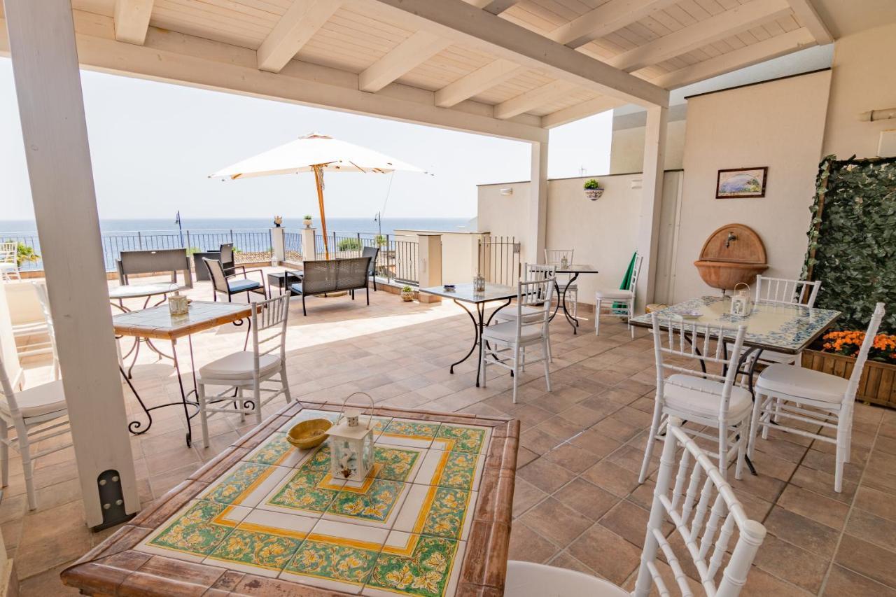 B&B Ottocento Sul Mare Ницца ди Сицилия Экстерьер фото